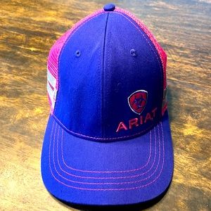 Women’s Arita trucker hat, adjustable size, purple and pink